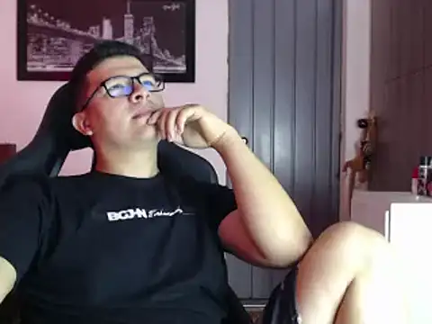 Plug Control online show from 02/23/25, 03:40