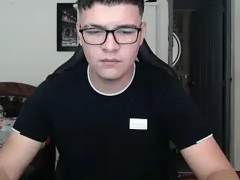 Plug Control online show from 03/21/25, 01:56