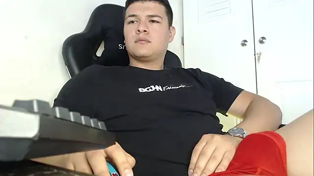 Plug Control online show from 09/11/25, 04:40