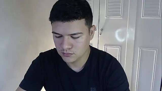 Plug Control online show from 09/30/25, 07:19