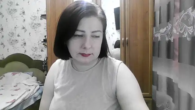 SophieNightAh online show from 11/19/25, 05:46