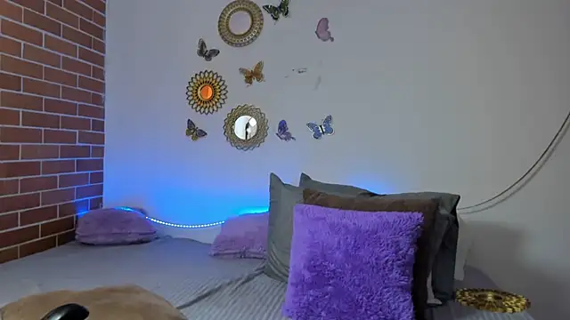 Snapshot of maja_hills chatting on 01/15/25, 07:12 maja hills online show from 01/15/25, 07:12