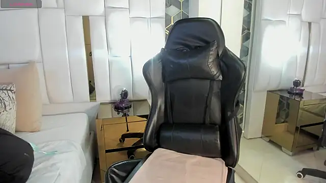 lia mariana online show from 02/03/26, 04:10