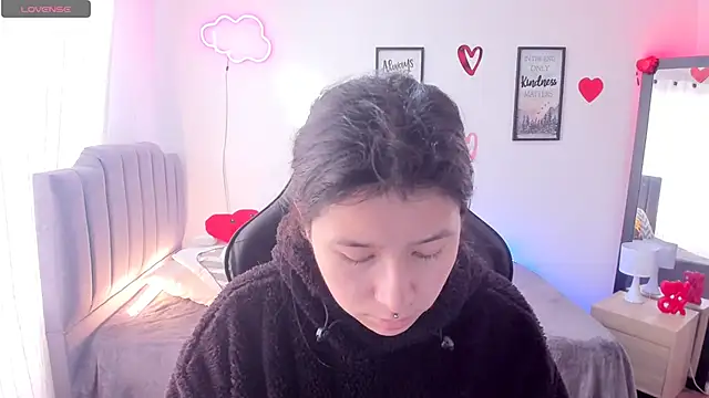 Amy joones online show from 02/24/25, 01:31