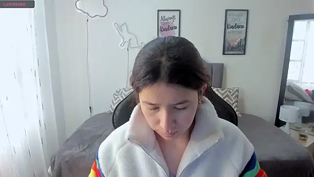 Amy joones online show from 09/25/25, 11:47