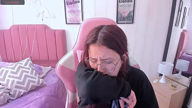 Amy joones online show from 01/07/26, 01:02