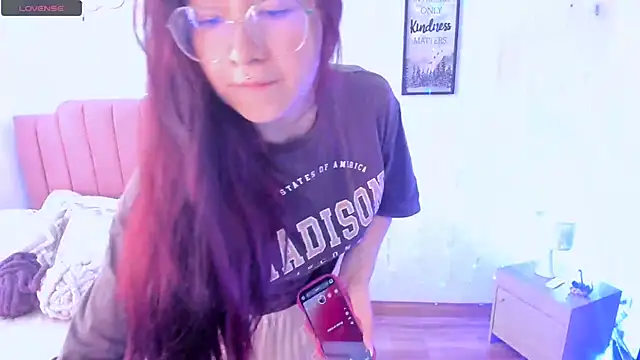 Amy joones online show from 01/10/26, 01:35