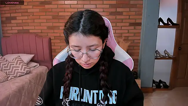 Amy joones online show from 05/04/26, 11:28