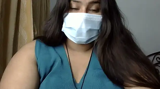 Snapshot of cutelady65 chatting on 03/10/25, 05:18 cutelady65 online show from 03/10/25, 05:18