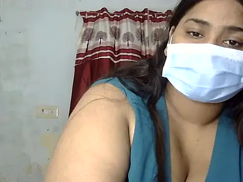 Snapshot of cutelady65 chatting on 10/05/25, 04:05 cutelady65 online show from 10/05/25, 04:05