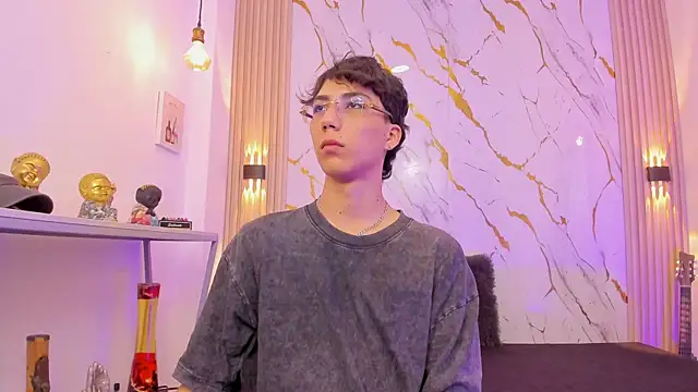 Nikolay Gregori online show from 04/08/26, 04:12