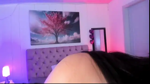 Snapshot of Julianaa_Castro_ chatting on 03/01/25, 11:50 Julianaa Castro online show from 03/01/25, 11:50