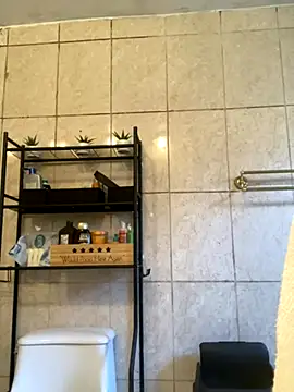 Miguel16i online show from 09/18/25, 05:04