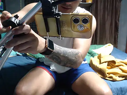 Snapshot of xxxxhotxoxo chatting on 11/08/25, 07:56 xxxxhotxoxo online show from 11/08/25, 07:56