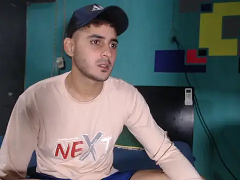 Snapshot of xxxxhotxoxo chatting on 11/28/25, 06:05 xxxxhotxoxo online show from 11/28/25, 06:05