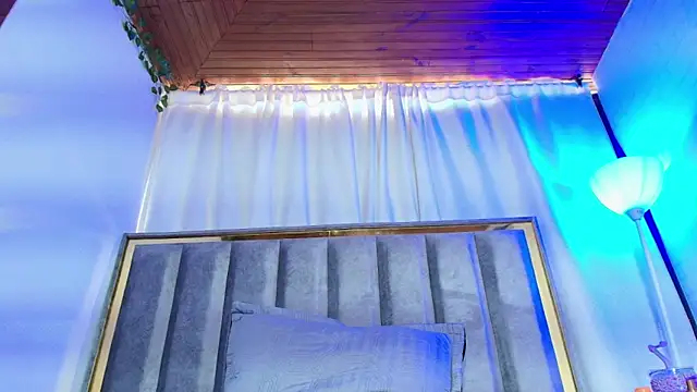 Eda Bonne online show from 11/30/25, 12:42