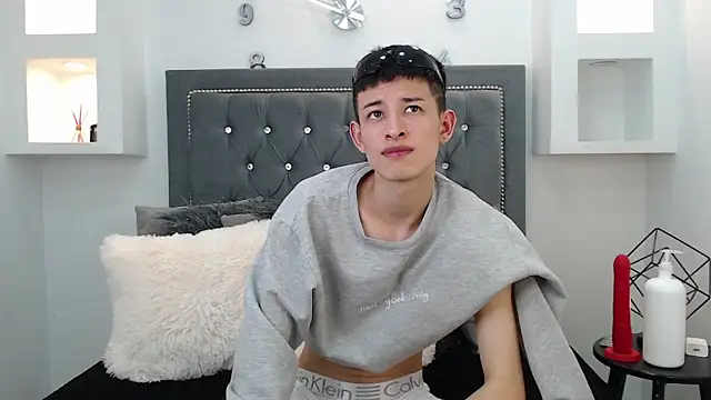 MaikCarver online show from 01/12/25, 07:21