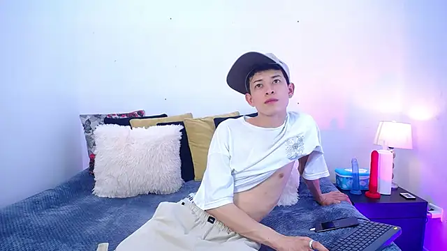 MaikCarver online show from 10/02/25, 03:35