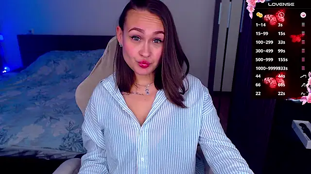 Snapshot of Cutie-Melanie chatting on 10/14/25, 11:05 Cutie-Melanie online show from 10/14/25, 11:05