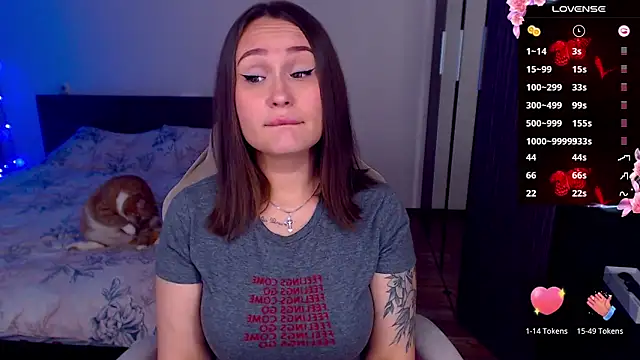 Snapshot of Cutie-Melanie chatting on 11/02/25, 08:22 Cutie-Melanie online show from 11/02/25, 08:22