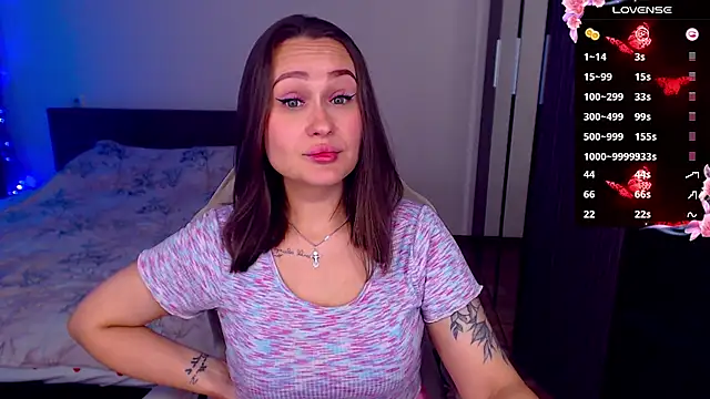 Snapshot of Cutie-Melanie chatting on 11/23/25, 08:30 Cutie-Melanie online show from 11/23/25, 08:30