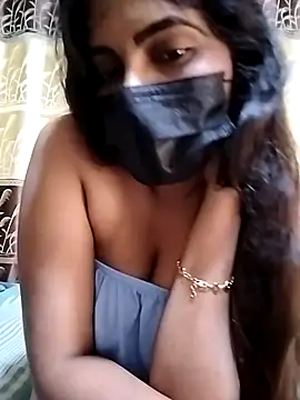 Snapshot of SLZAARA chatting on 12/10/24, 03:12 SLZAARA online show from 12/10/24, 03:12