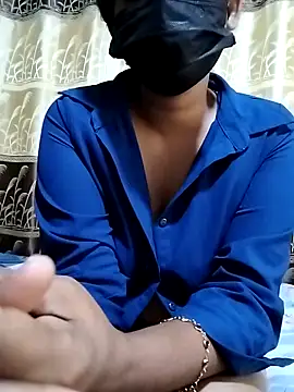 Snapshot of SLZAARA chatting on 12/19/24, 03:19 SLZAARA online show from 12/19/24, 03:19