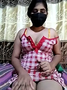 Snapshot of SLZAARA chatting on 02/15/25, 04:12 SLZAARA online show from 02/15/25, 04:12