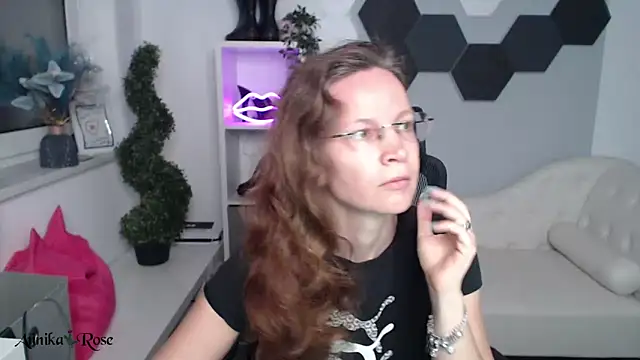 AnnikaRose online show from 03/01/25, 12:12