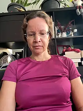 AnnikaRose online show from 10/02/25, 05:58