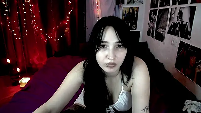 Snapshot of Tricky_Vicky666 chatting on 03/07/25, 10:32 Tricky Vicky666 online show from 03/07/25, 10:32
