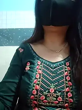 Snapshot of Aishwaryaa_69 chatting on 01/25/25, 04:13 Aishwaryaa 69 online show from 01/25/25, 04:13