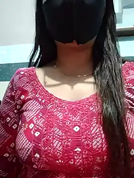Snapshot of Aishwaryaa_69 chatting on 01/31/25, 04:06 Aishwaryaa 69 online show from 01/31/25, 04:06