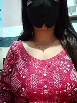 Snapshot of Aishwaryaa_69 chatting on 02/03/25, 10:36 Aishwaryaa 69 online show from 02/03/25, 10:36