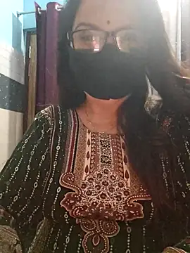 Aishwaryaa 69 online show from 11/05/25, 03:56