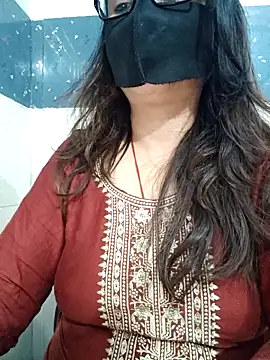 Aishwaryaa 69 online show from 02/02/26, 07:40