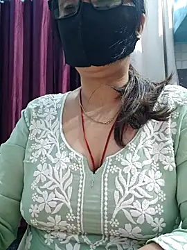 Aishwaryaa 69 online show from 02/09/26, 10:41