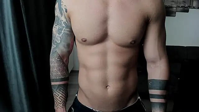 Snapshot of Richarddarell1 chatting on 09/20/25, 04:46 Richarddarell1 online show from 09/20/25, 04:46