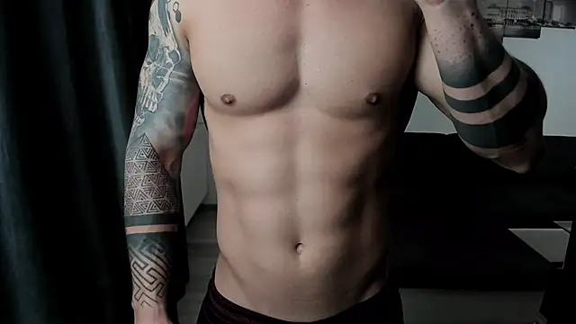 Snapshot of Richarddarell1 chatting on 09/23/25, 04:37 Richarddarell1 online show from 09/23/25, 04:37