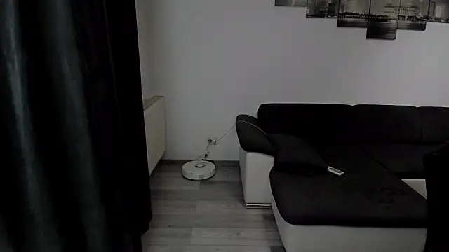 Snapshot of Richarddarell1 chatting on 09/27/25, 04:39 Richarddarell1 online show from 09/27/25, 04:39