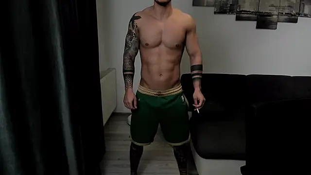 Snapshot of Richarddarell1 chatting on 10/14/25, 05:08 Richarddarell1 online show from 10/14/25, 05:08