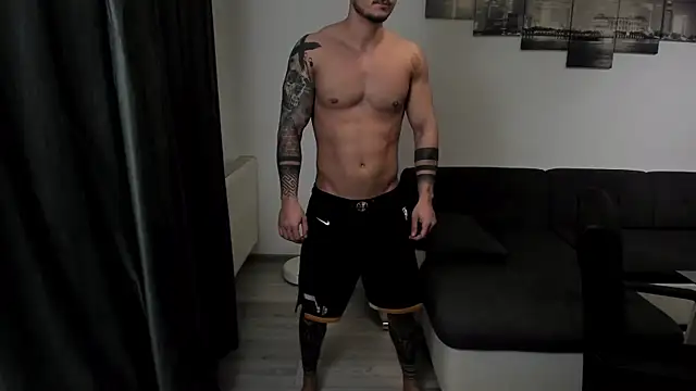 Snapshot of Richarddarell1 chatting on 11/06/25, 05:30 Richarddarell1 online show from 11/06/25, 05:30