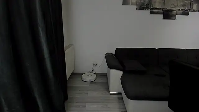 Snapshot of Richarddarell1 chatting on 11/13/25, 06:23 Richarddarell1 online show from 11/13/25, 06:23