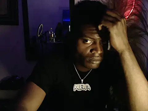 Snapshot of elnigga21 chatting on 04/10/26, 08:24 elnigga21 online show from 04/10/26, 08:24