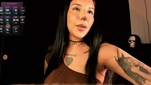 Snapshot of Leiaa_ chatting on 10/29/25, 05:20 Leiaa online show from 10/29/25, 05:20