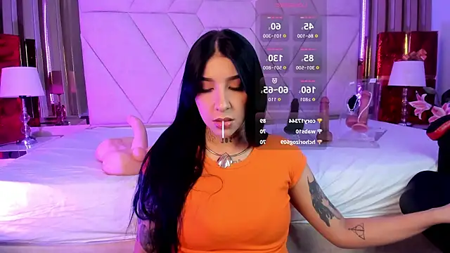 Snapshot of Leiaa_ chatting on 12/14/25, 06:41 Leiaa online show from 12/14/25, 06:41