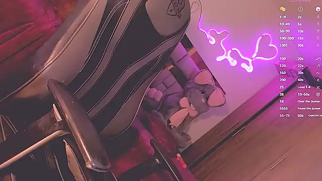 Snapshot of Vianca_Chanel chatting on 12/11/24, 04:39 Vianca Chanel online show from 12/11/24, 04:39