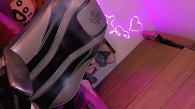 Snapshot of Vianca_Chanel chatting on 12/18/24, 08:20 Vianca Chanel online show from 12/18/24, 08:20