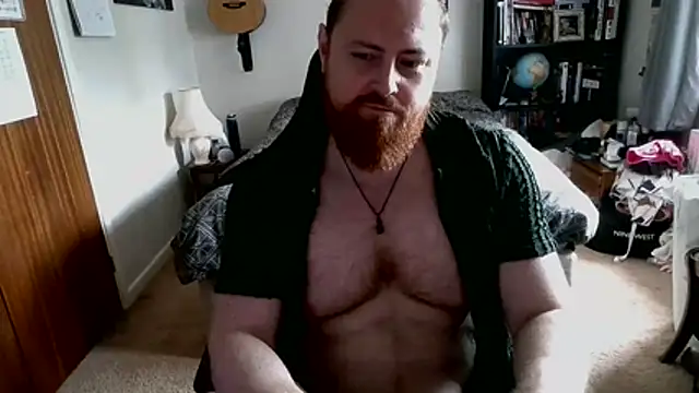 Snapshot of Hairy_Guy30 chatting on 06/28/26, 03:51 Hairy Guy30 online show from 06/28/26, 03:51