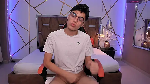 Gerony  online show from 02/11/25, 05:05